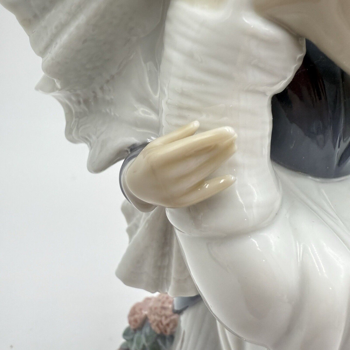 LLadro Spain Porcelain  Over the Threshold# 5282 Wedding Sculpture Groom Bride