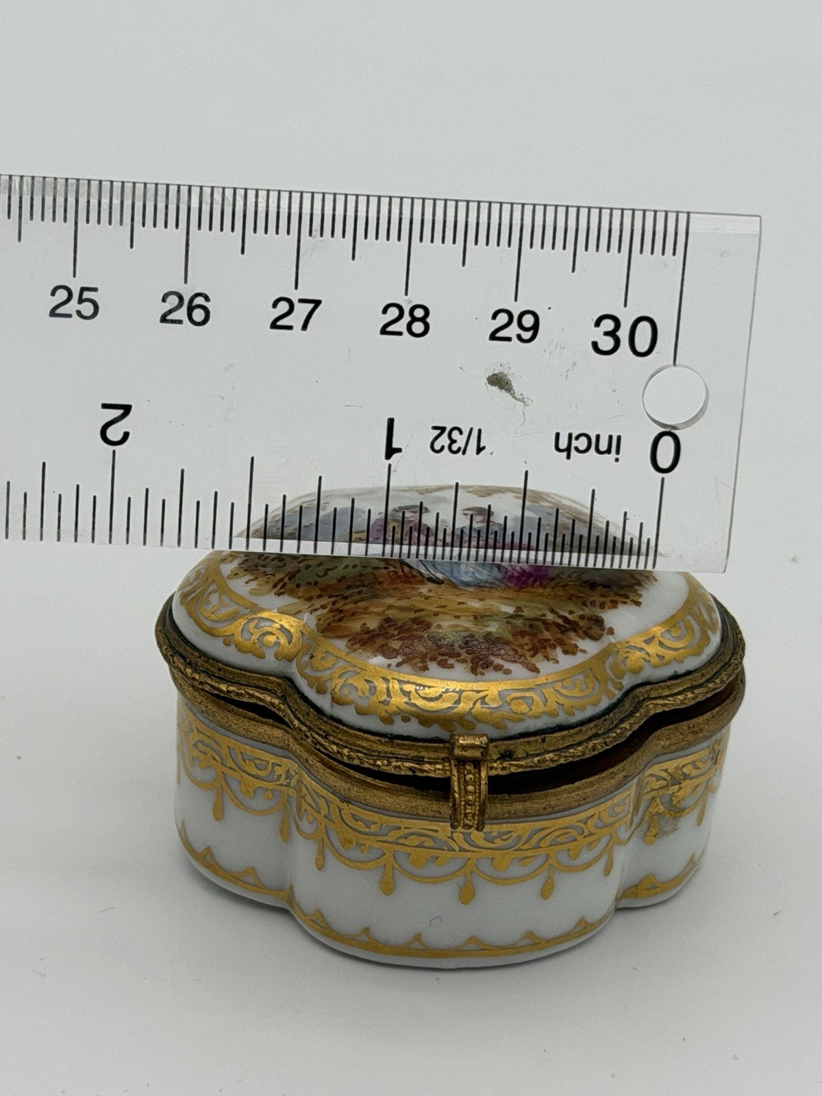 17th C Meissen Hand Painted Porcelain Trinket Box Germany Victorian Small