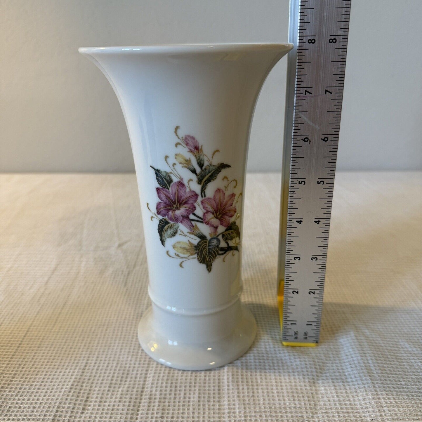 Vintage Kaiser West Germany Floral Vase Lily Pink Flowers Liliane 8in Large