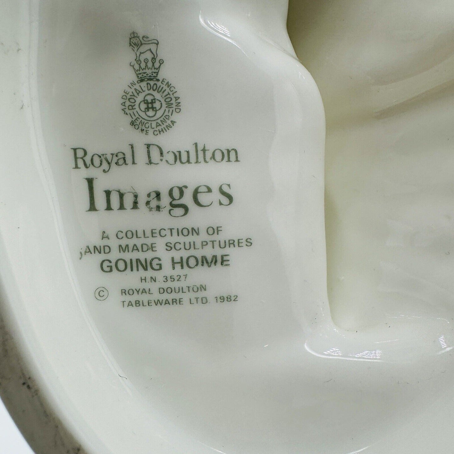 Royal Doulton Images Sculptures Going Home Geese H.N. 3527 TABLEWARE LTD. 1982