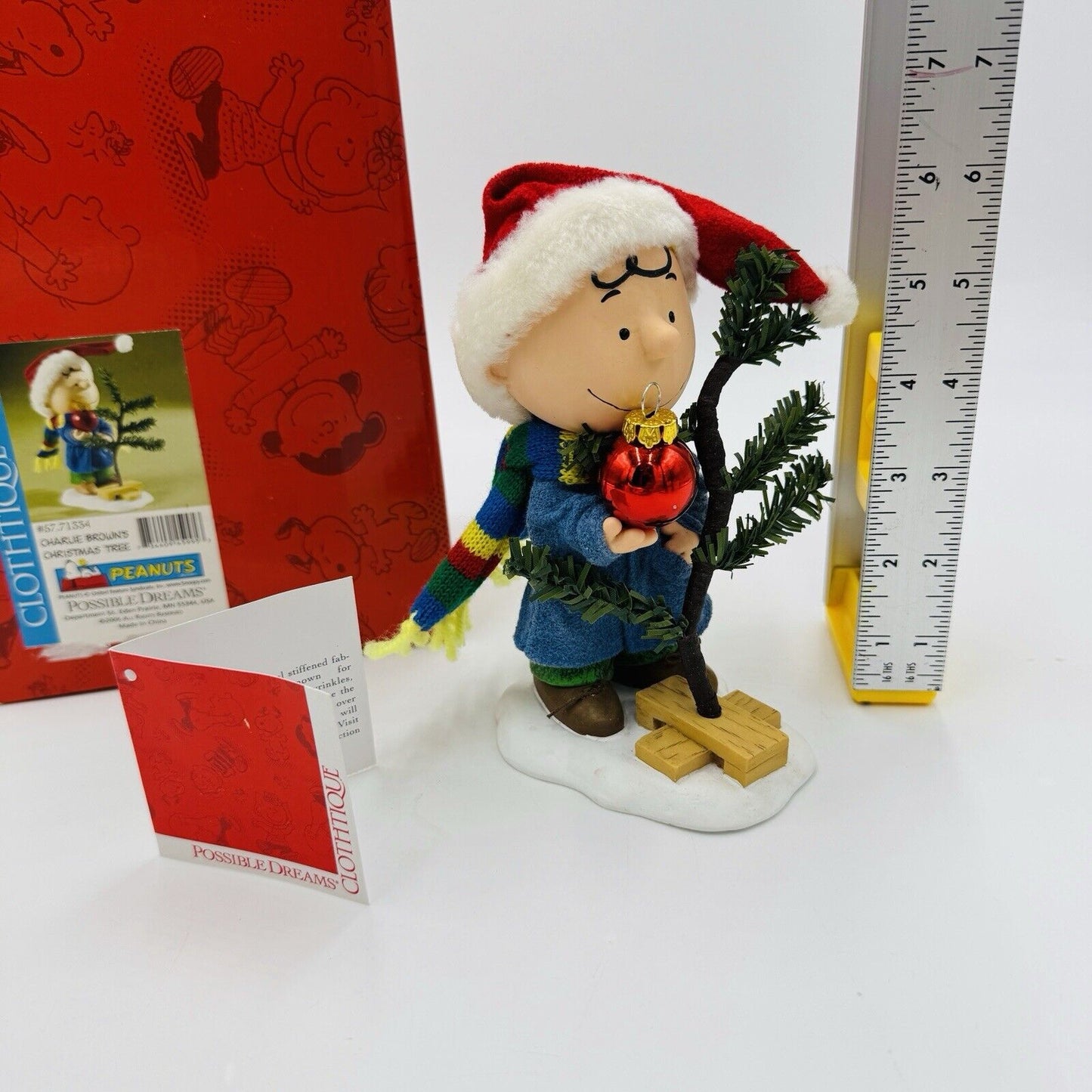 Dept 56 Clothtique Possible Dreams Peanuts  Charlie Brown ChristmasTree Figurine