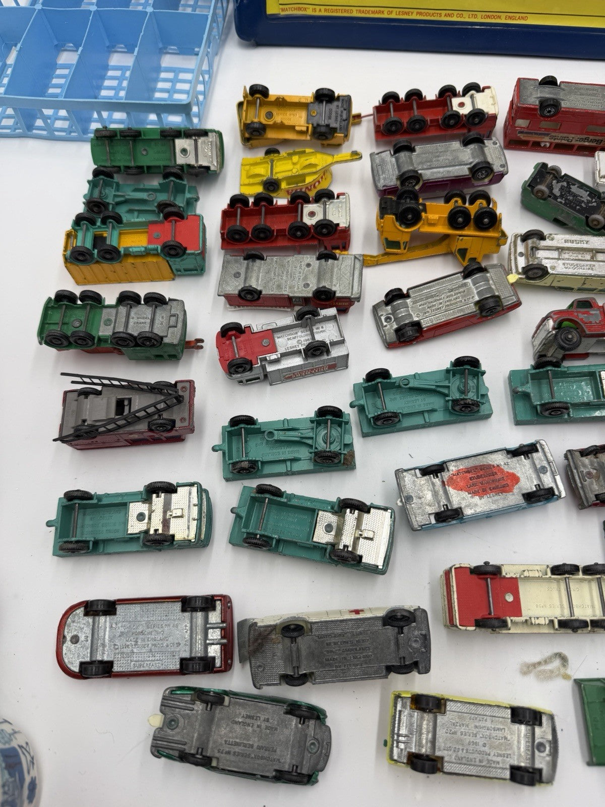 Vintage 1968 Official Lesney Matchbox Deluxe Collector Case Full Of Lesney Cars