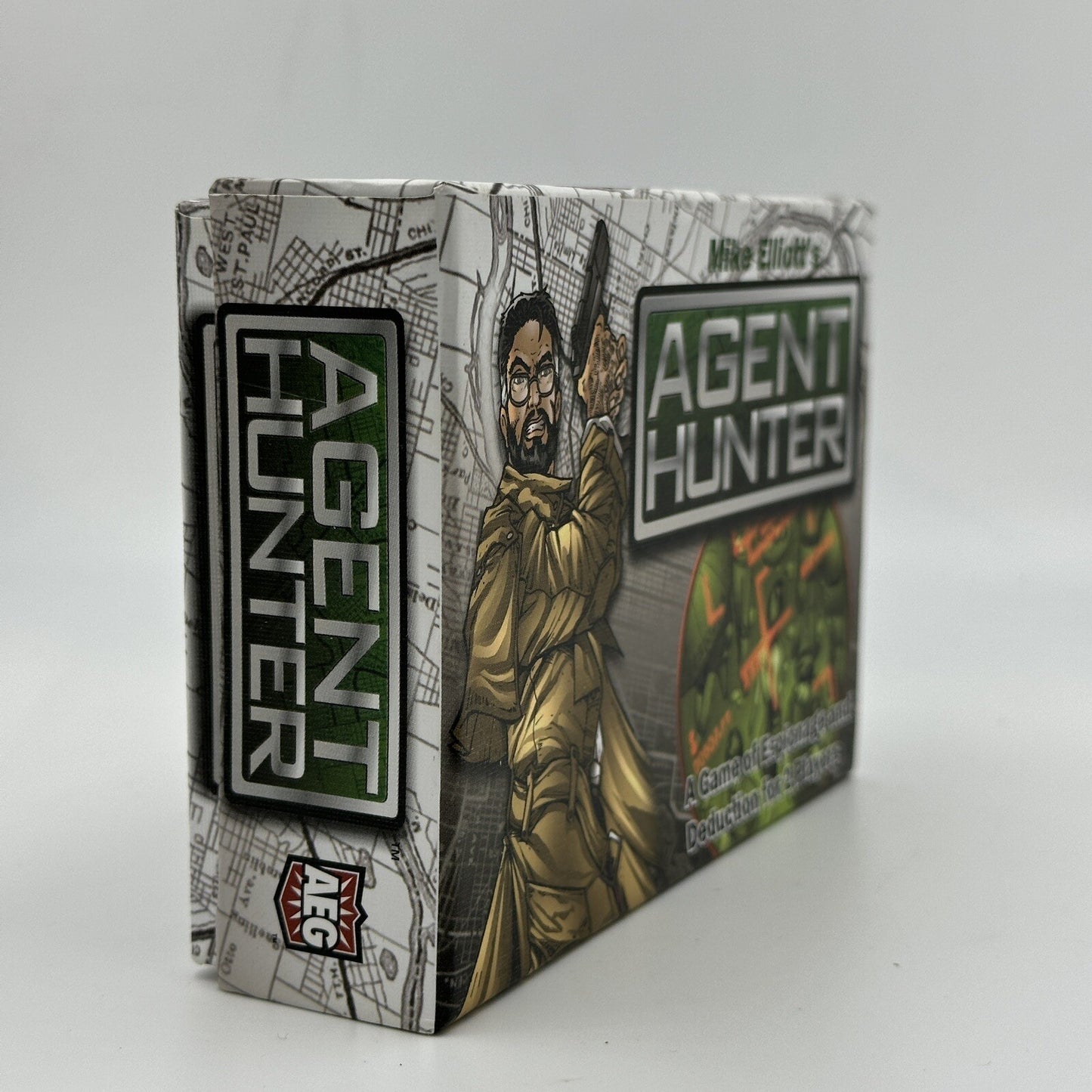 AEG Mike Elliott's Agent Hunter Game of Espionage for 2 Players Cards Fun