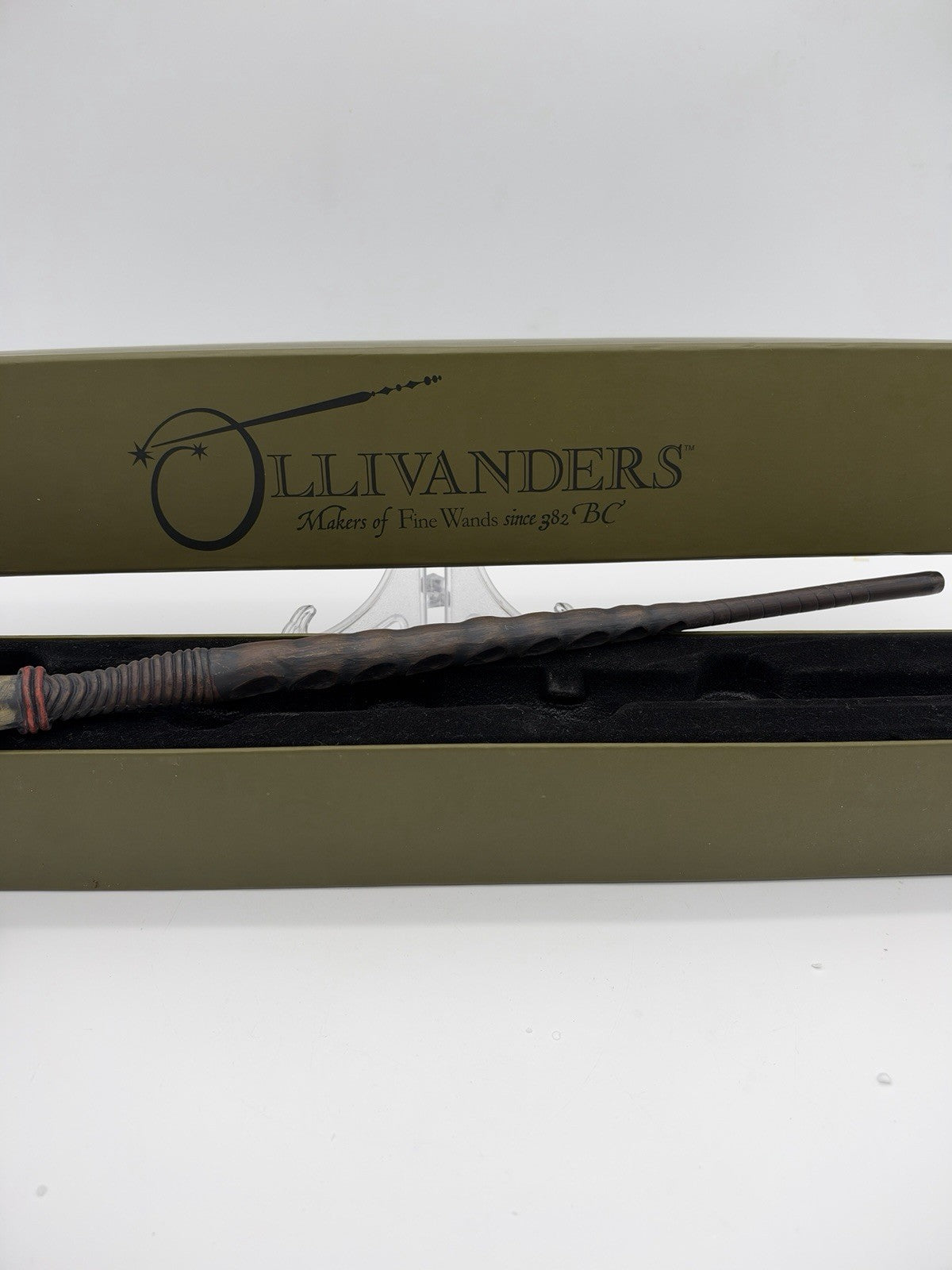 Harry Potter Interactive Ollivanders Holly 8 Wand Universal 15” Wizarding World