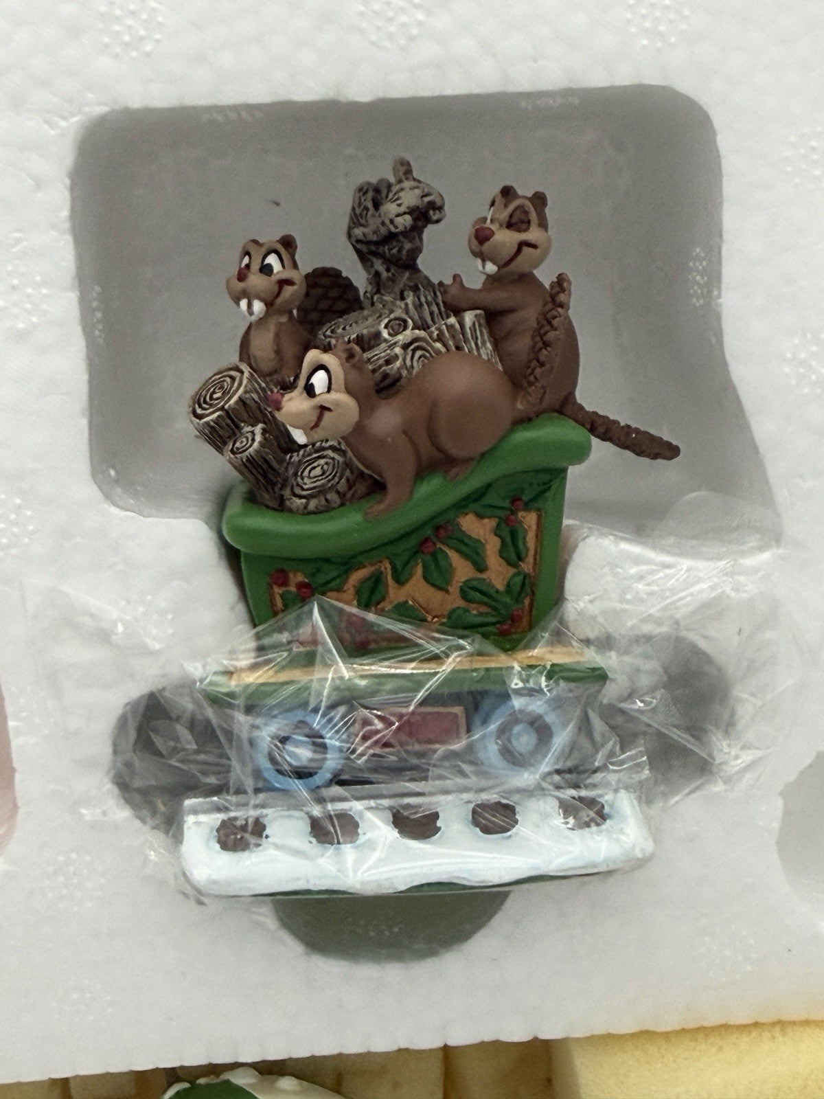 The Danbury Mint Disney Goofy Holiday Express Christmas Train Figurine Resin Set