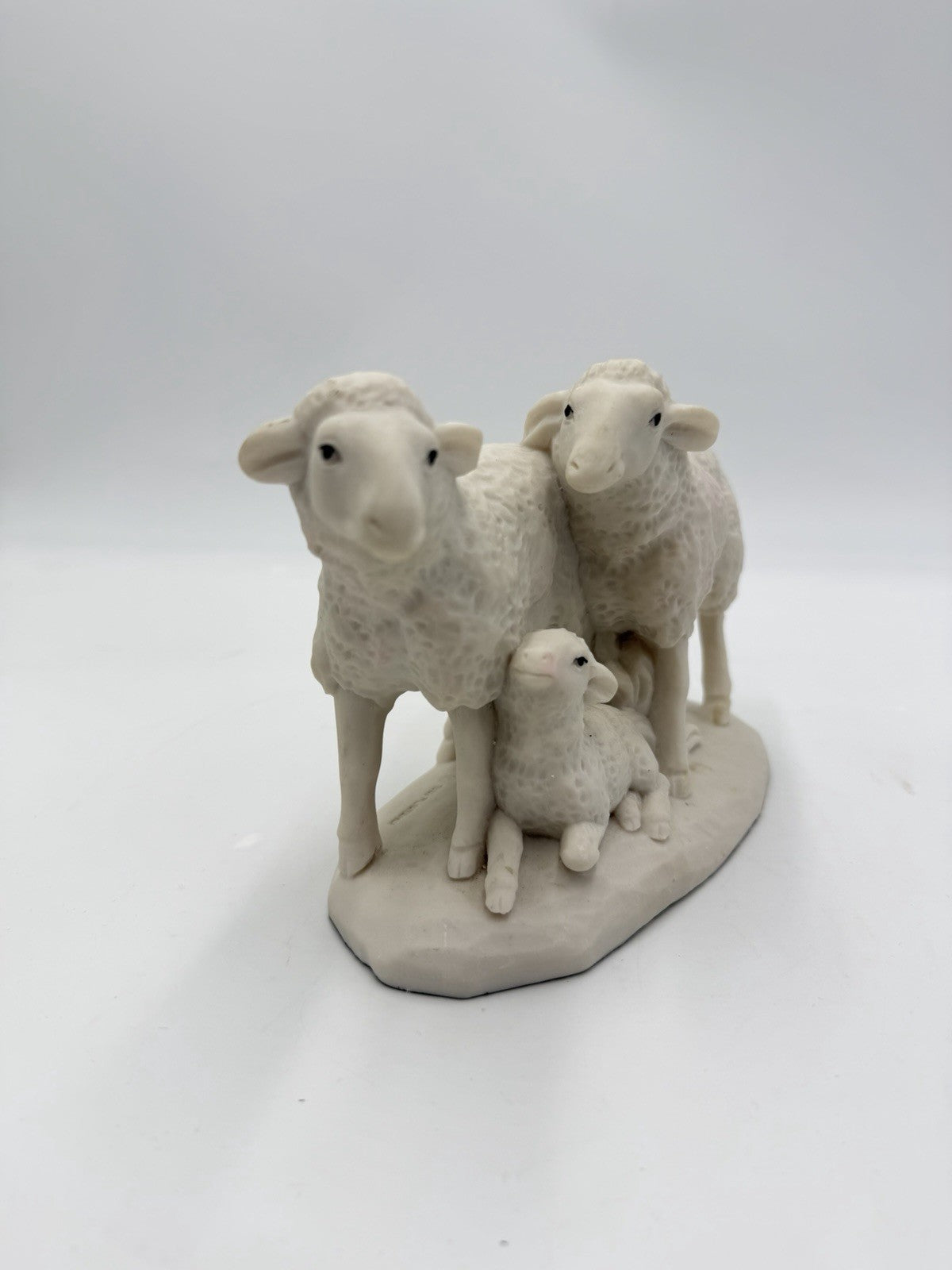 Vintage Giuseppe Armani Florence Italy Nativity Sheep Sculpture 1982 White Rare