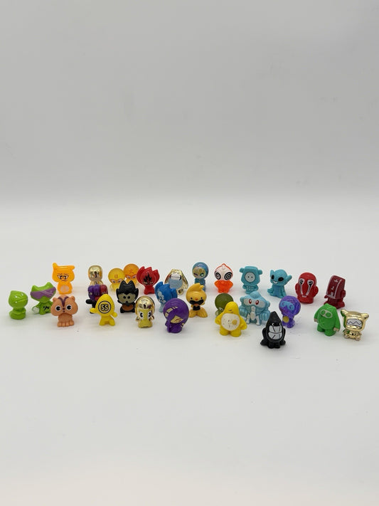 Gogo’s Crazy Bones Series 1 & 4 Lot Of 29 PCs Toys Figurines Collectible