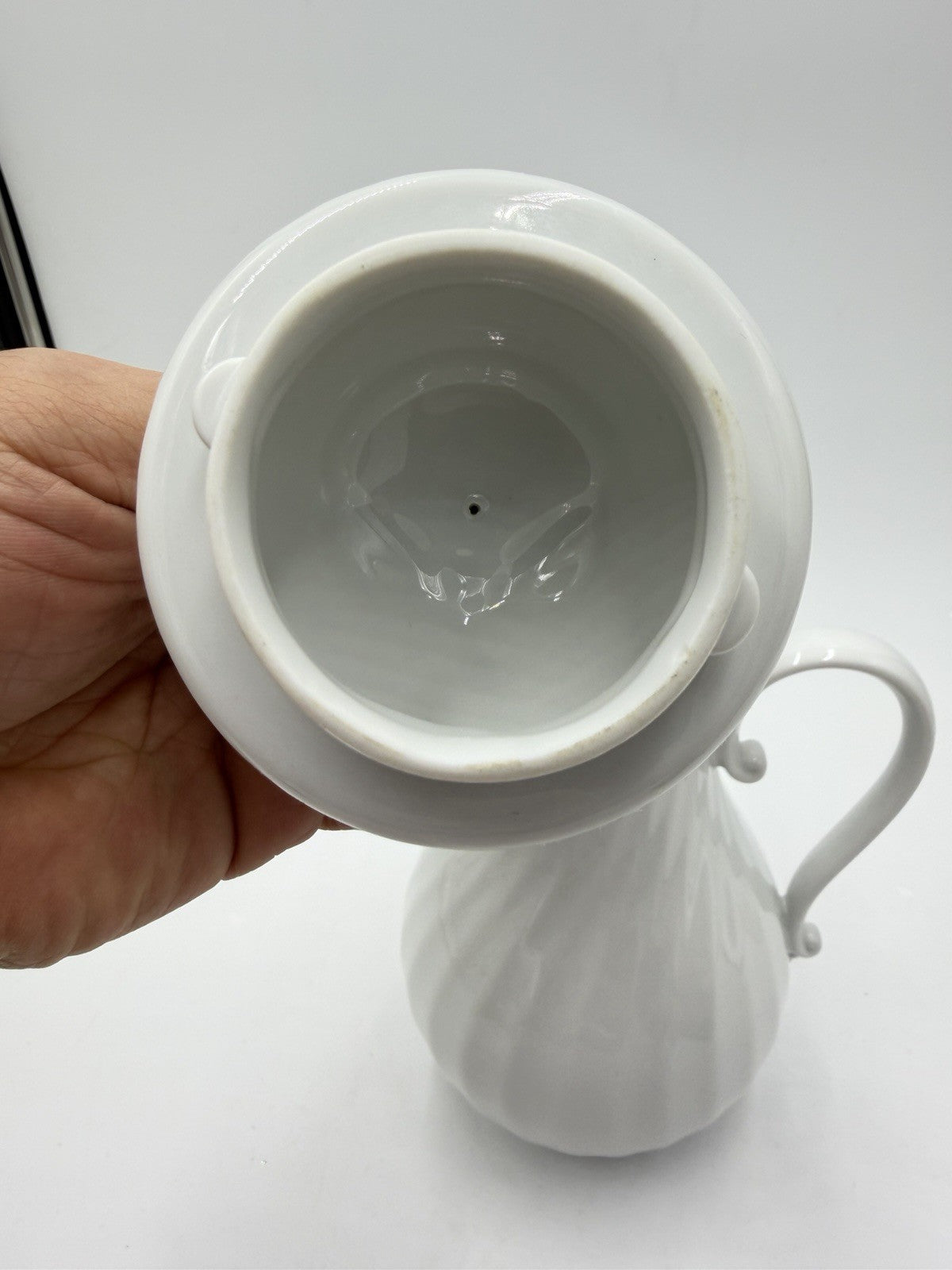 Vintage Large Kaiser Porcelain Germany White Swirl Coffee Pot 9.5”H