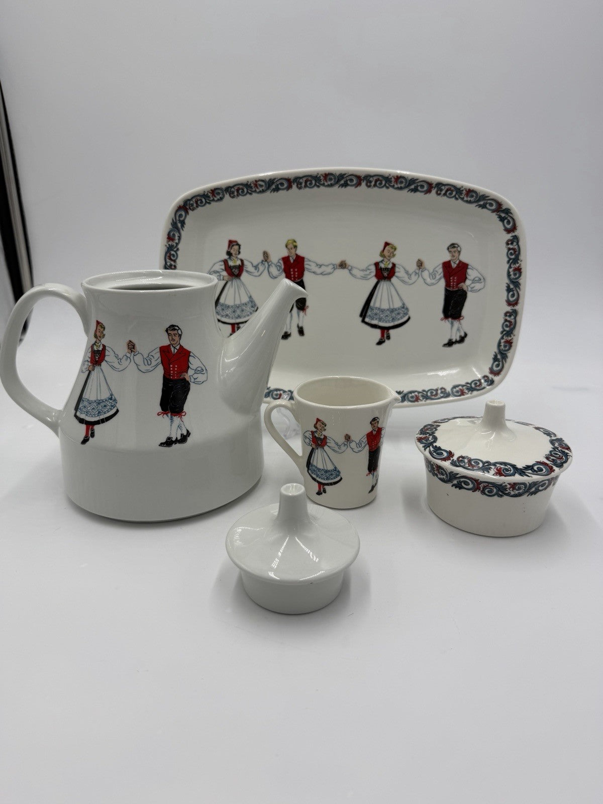 Vintage Figgjo Flint Hardanger Dancers Teapot Creamer Sugar Bowl Platter  Norway