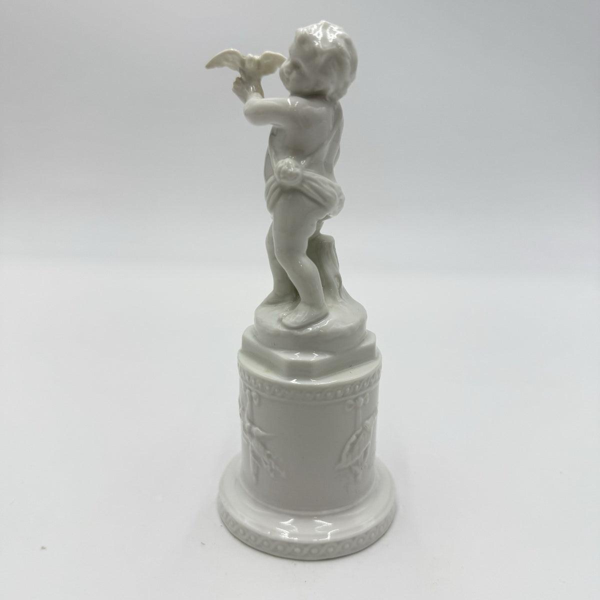 Antique Ginori 1735 Porcelain Figure Putti Holding Dove 5.5” White Glossy Italy