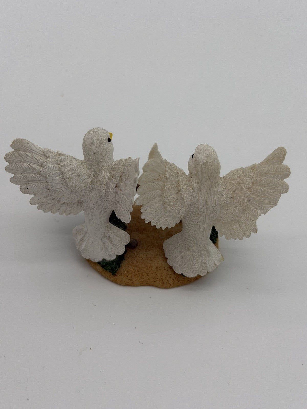 Charming Tails Fitz & Floyd You Bring Peace Into My World 89/204 Doves Figurine