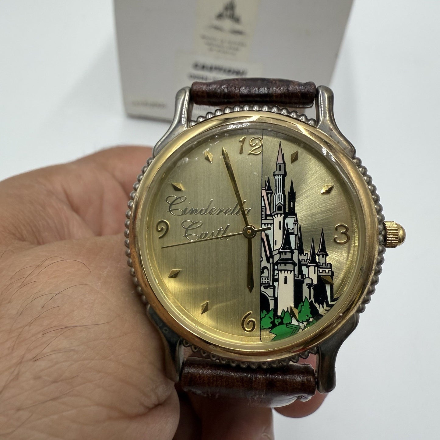 Vintage Disney World Cinderella Castle Limited Edition 0456/2000 Watch Leather