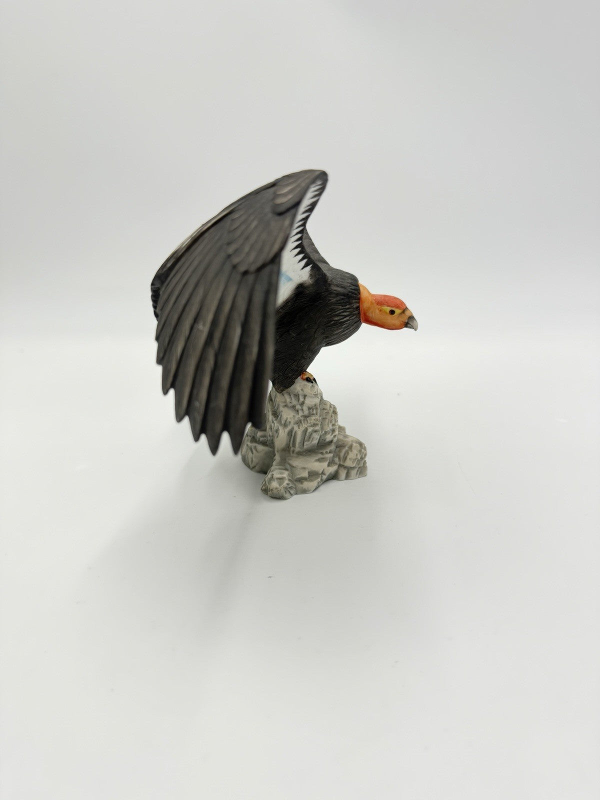 Franklin Mint Porcelain Noble Birds Collection California Condor Figurine 5”Hx9”