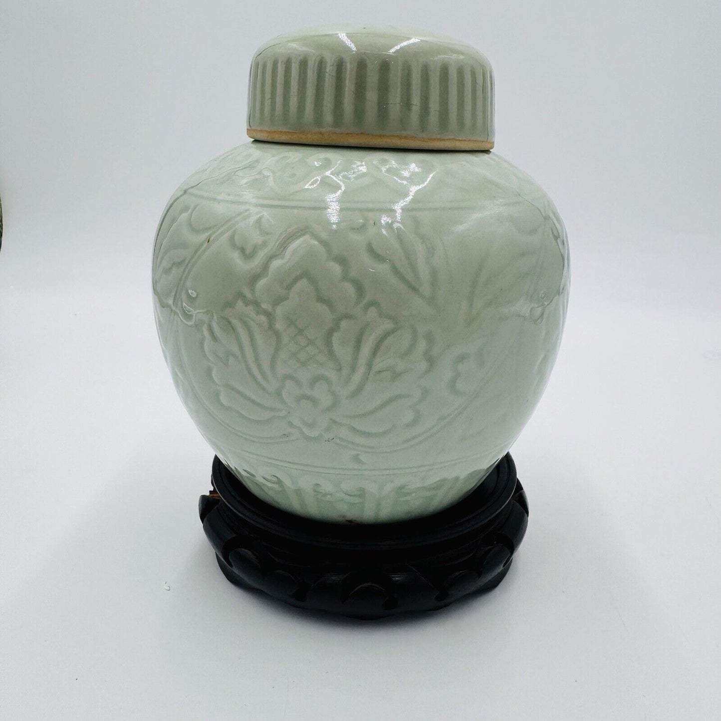 Qing Dynasty Chinese Celadon marked Qing Glazed Jar with Lid Ancient Pottery