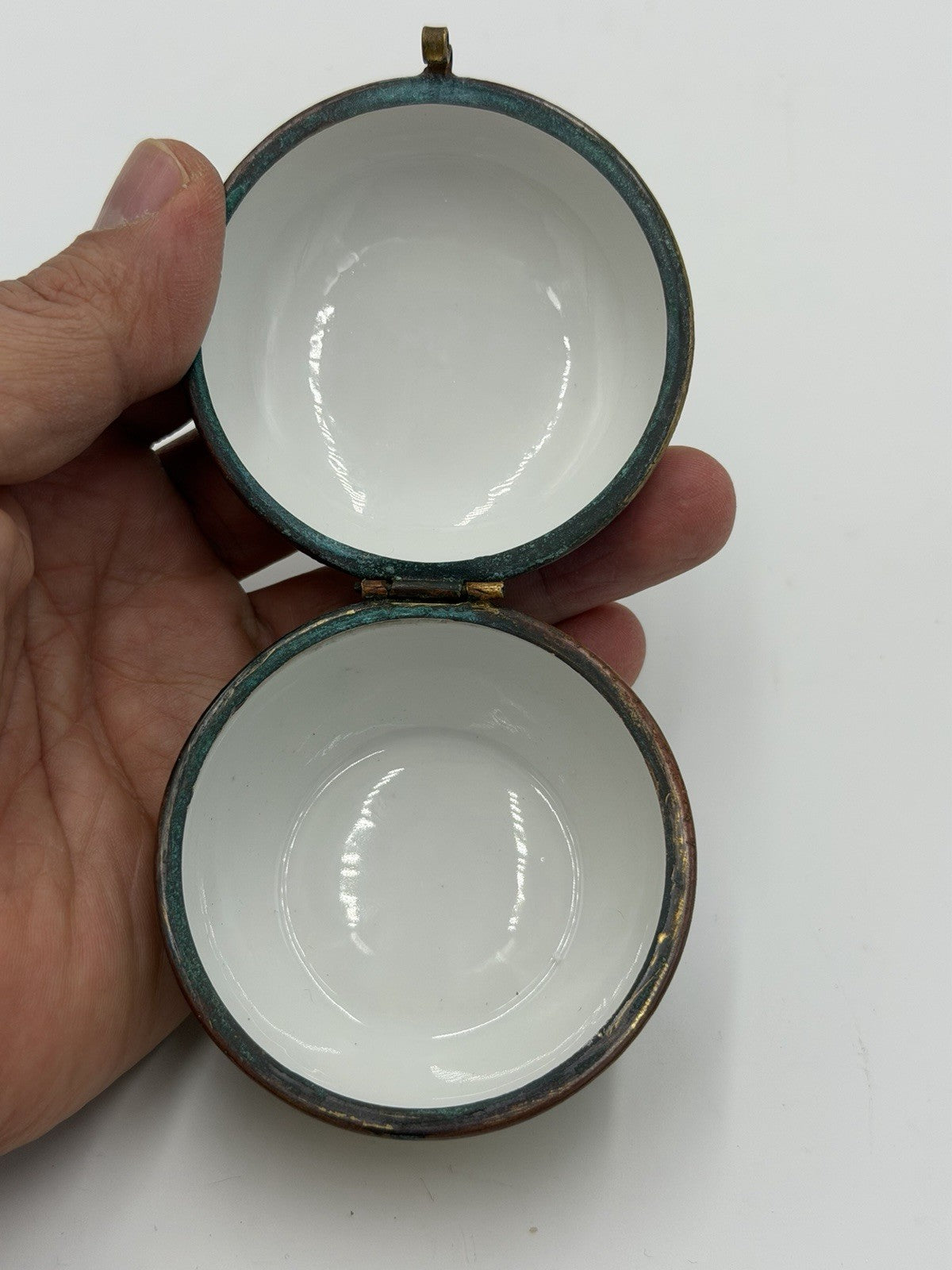 Antique French Victorian porcelain snuff box hand-painted romantic scene