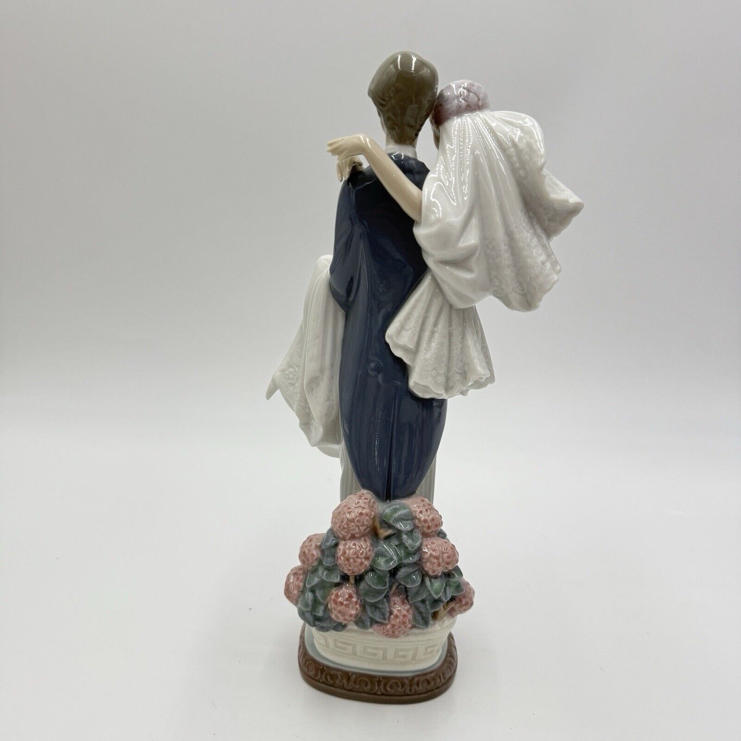 LLadro Spain Porcelain  Over the Threshold# 5282 Wedding Sculpture Groom Bride