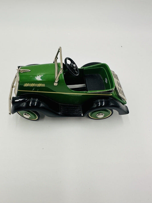 Hallmark Toy Kiddie Car 1935 Steel Craft Luxury Edition Car Die-cast Collectible