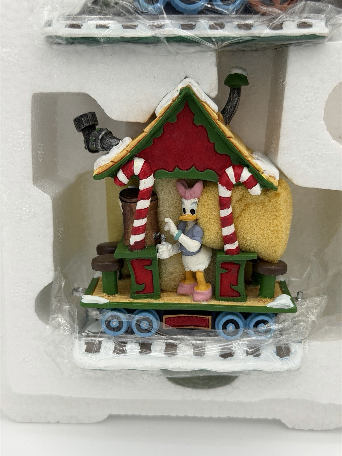 The Danbury Mint Disney Goofy Holiday Express Christmas Train Figurine Resin Set