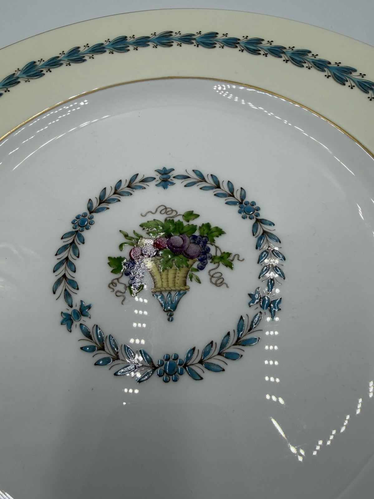 Wedgwood Porcelain England Appledore W3257 Dinner Plate Embossed 11”