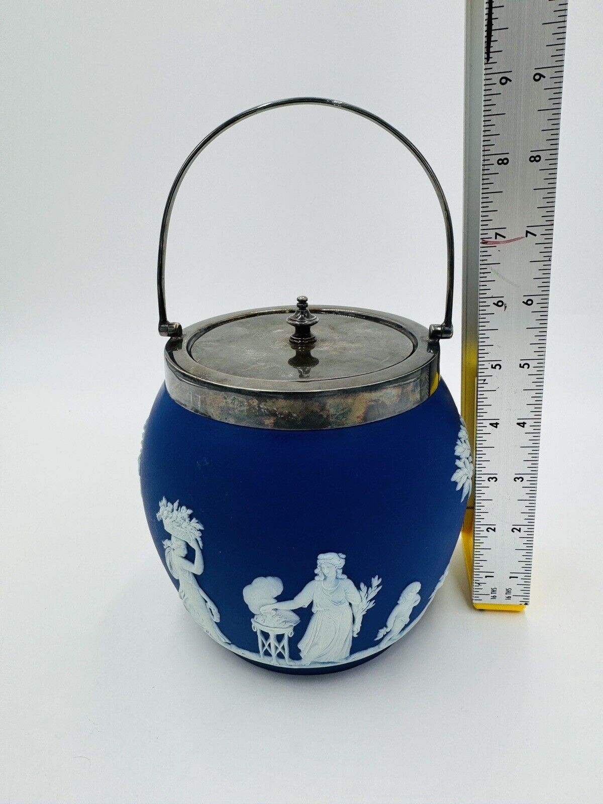 Wedgwood Jasperware Dark Blue Biscuit Lid Dipped White Round Cookie Jar 1930’s