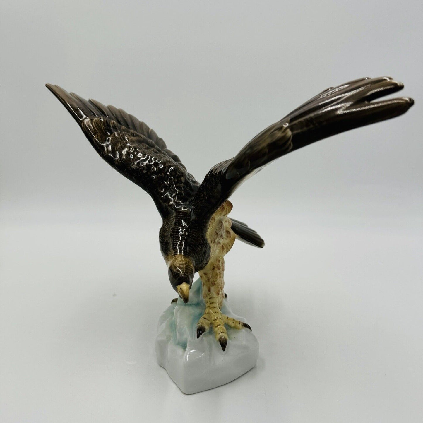 Herend Hungary Porcelain Turul Eagle on Rock Wings Spread Out Figurine 5057