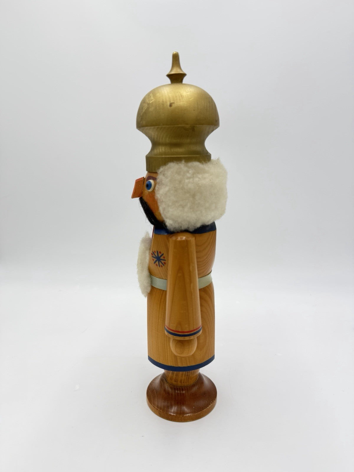 Vintage EZGEBIRGE King Soldier Natural Wood DDR Folk Art German Nutcracker 12”