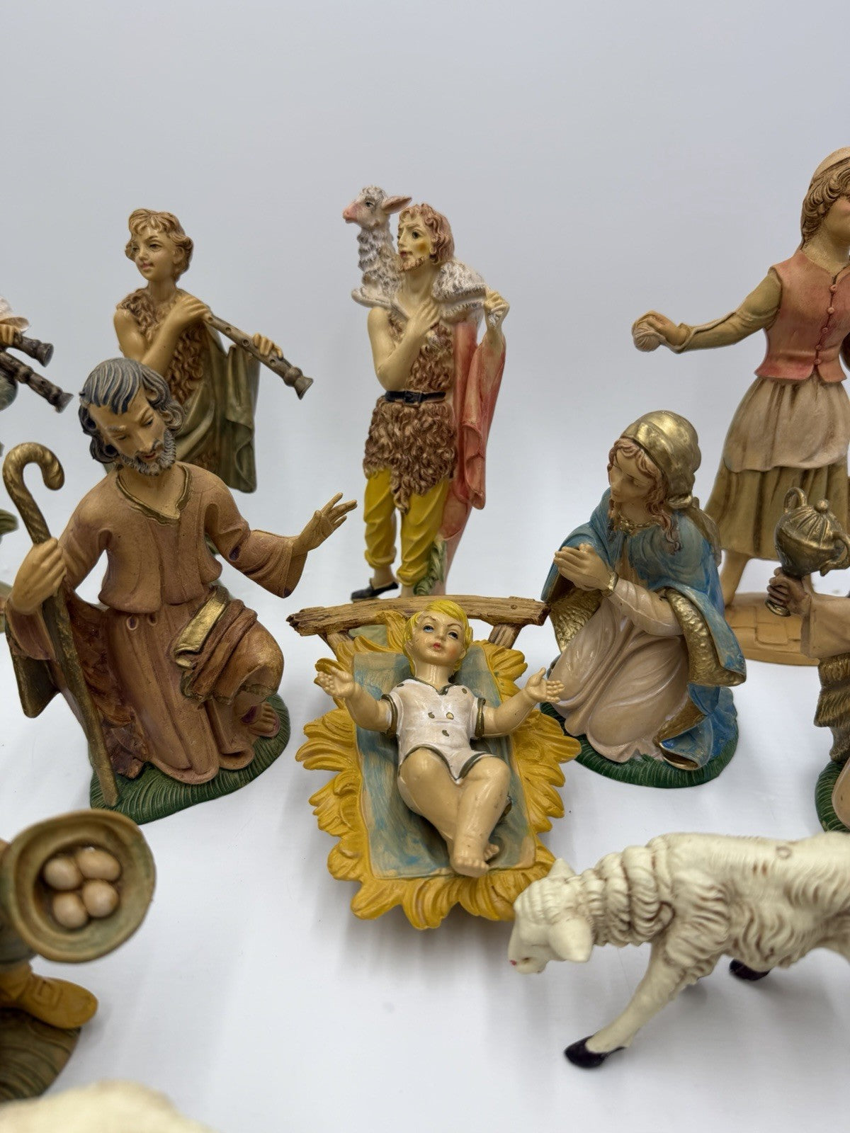 Vintage Depose Italy PVC Large 8”Nativity 19 Pieces Set Capodimonte Style
