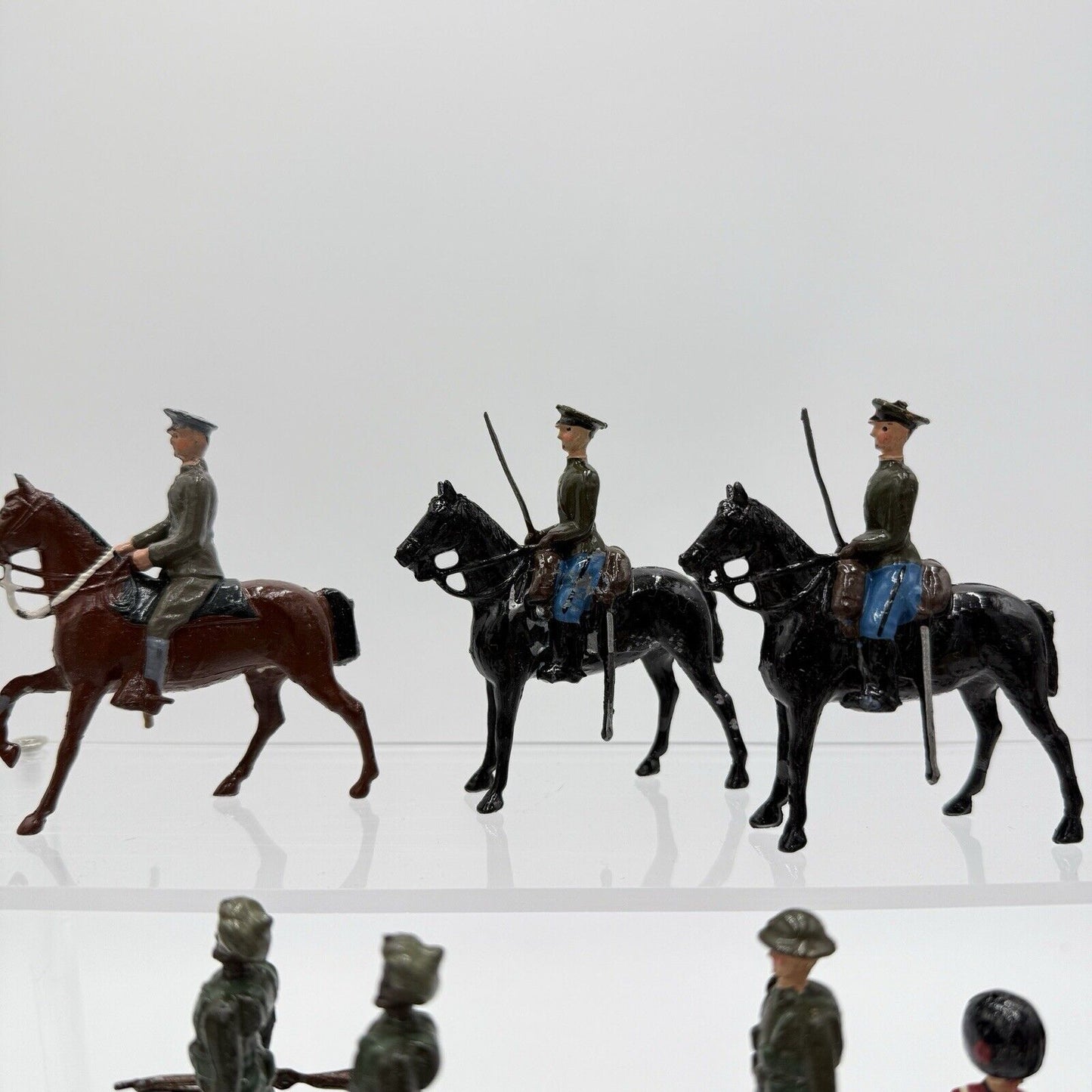 Vintage Britains 1970 Lead Toy Soldiers Hand Painted Mounted Guards Horses Lot