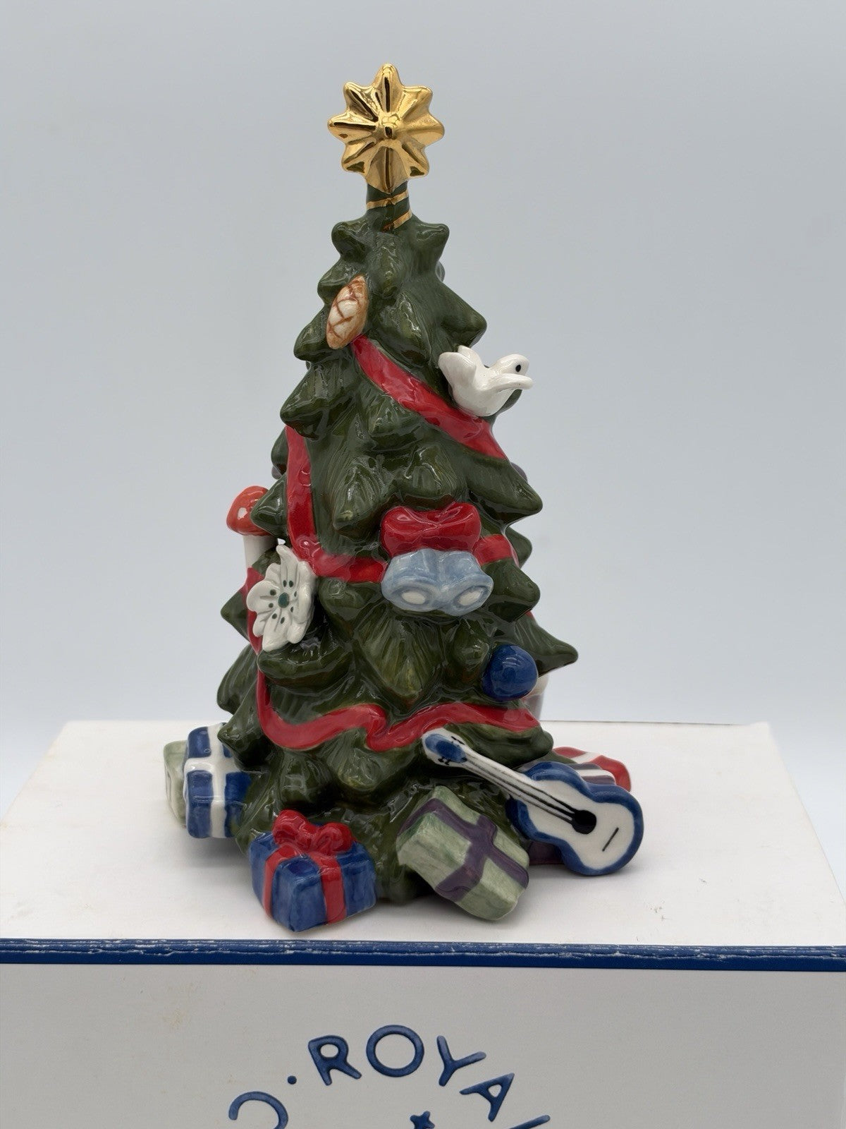 2017 Royal Copenhagen Annual Porcelain Christmas Tree Denmark Figurine Rare