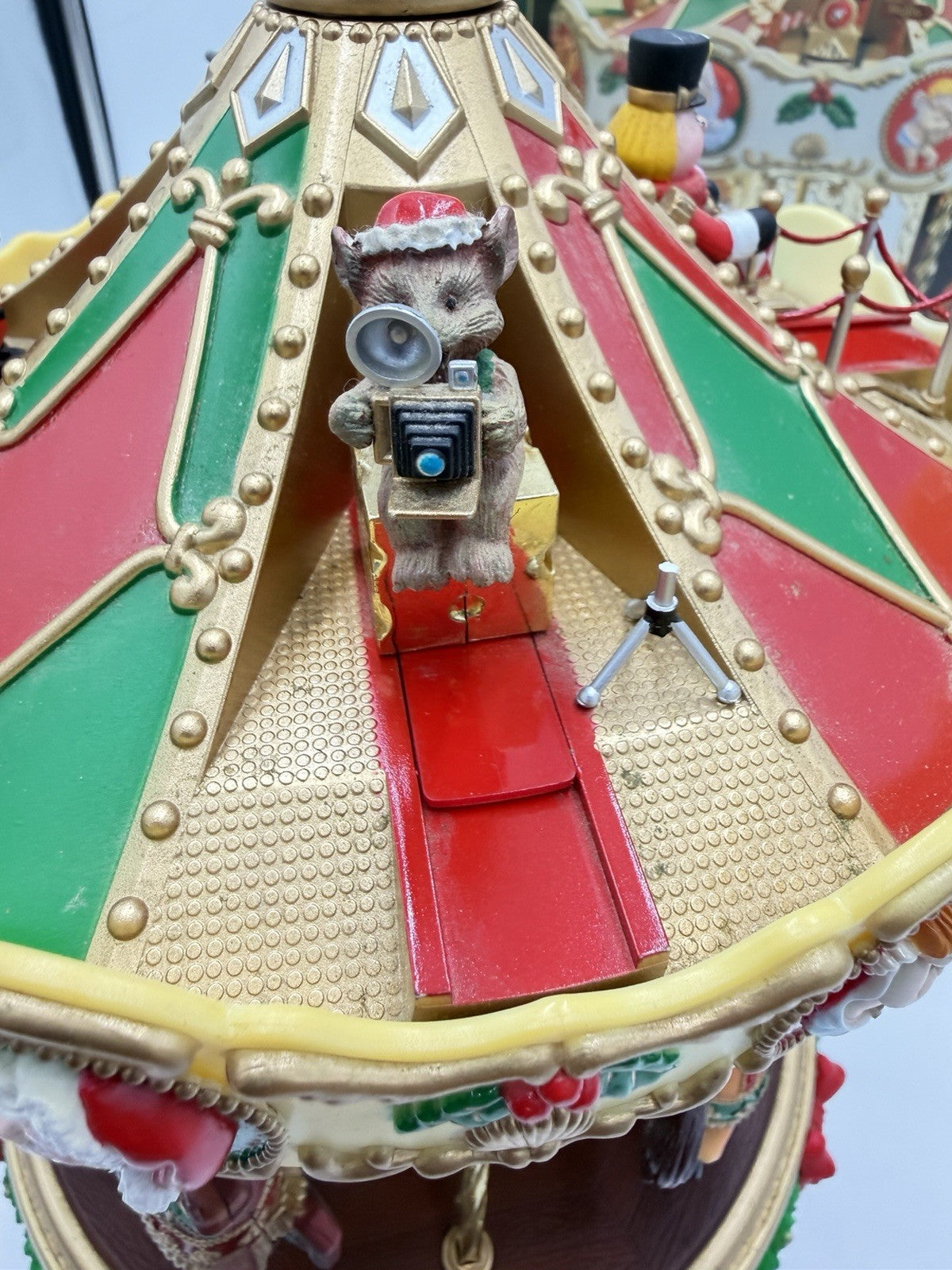 Maisto Christmas Holiday- Musical Animated Merry Go Round Carousel Vintage
