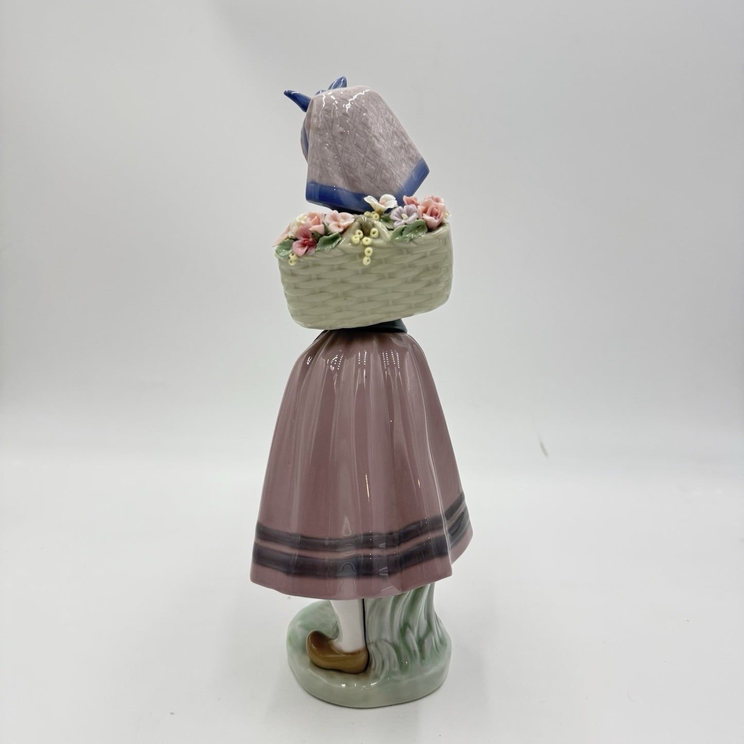 Lladro Spain Porcelain Nature's Bounty Girl w/ Flower Basket 1983 Figurine 10”