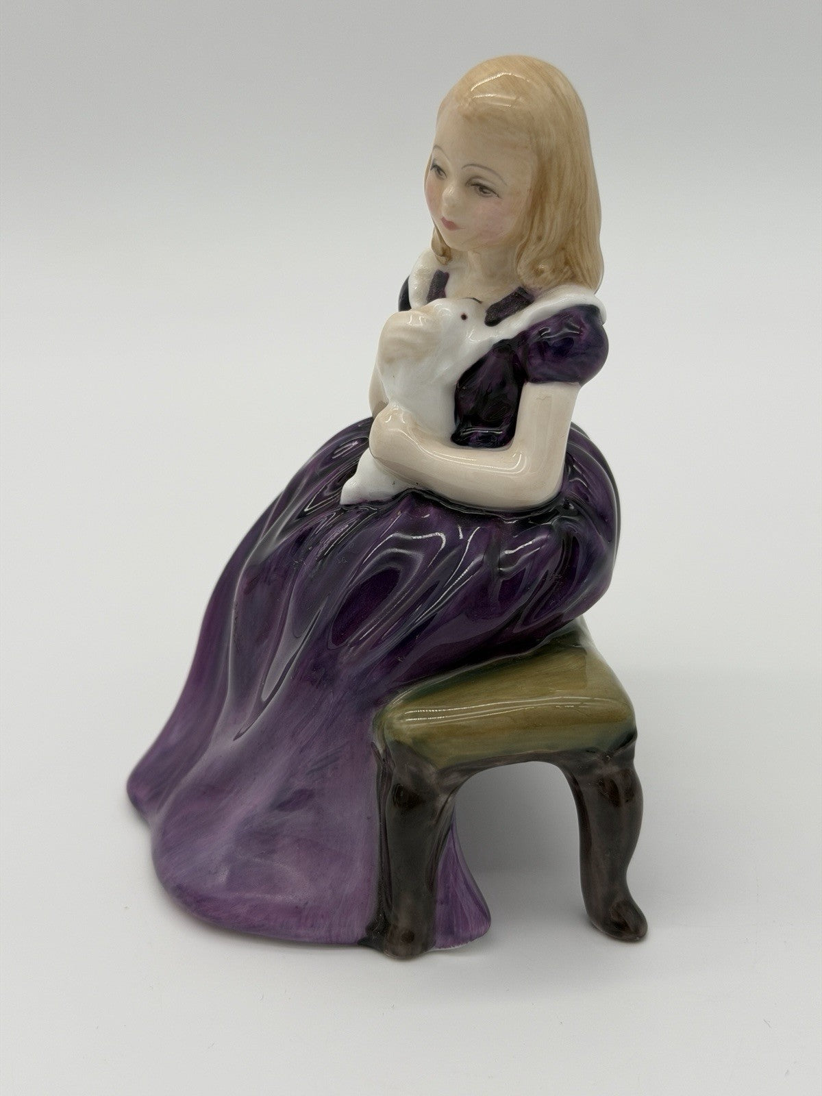 Royal Doulton England Porcelain Affection Figurine HN2236 Girl W/bunny