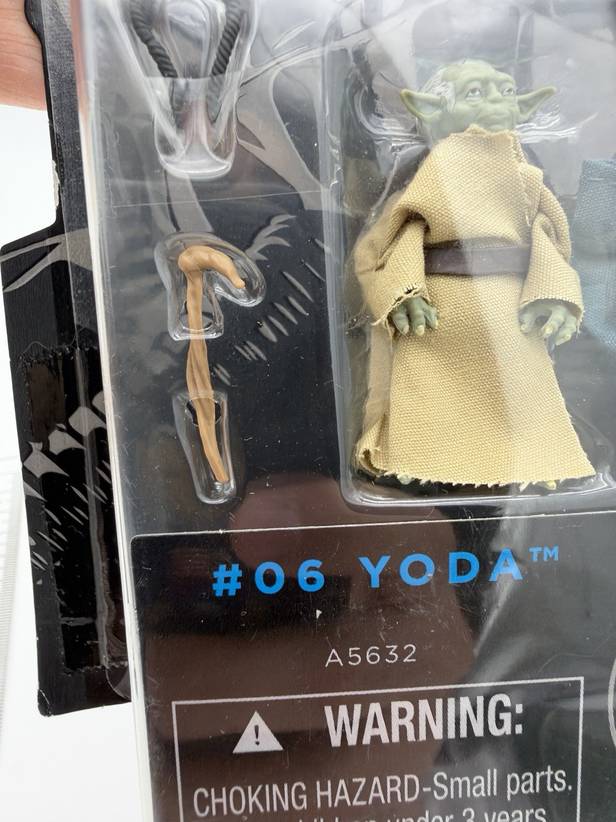 Star Wars HASBRO The Black Series Yoda #06 Action Figurine 1.5” Outfit Sealed