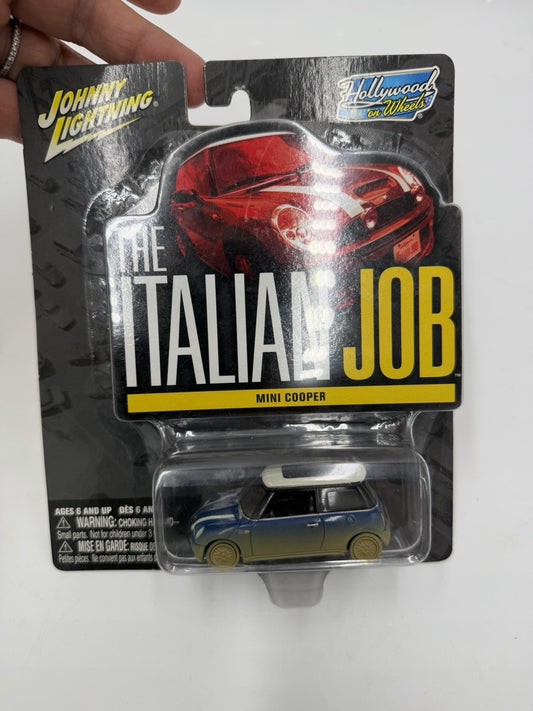 Johnny Lightning The Italian Job Mini Cooper Hollywood on Wheels Blue Dust NIB