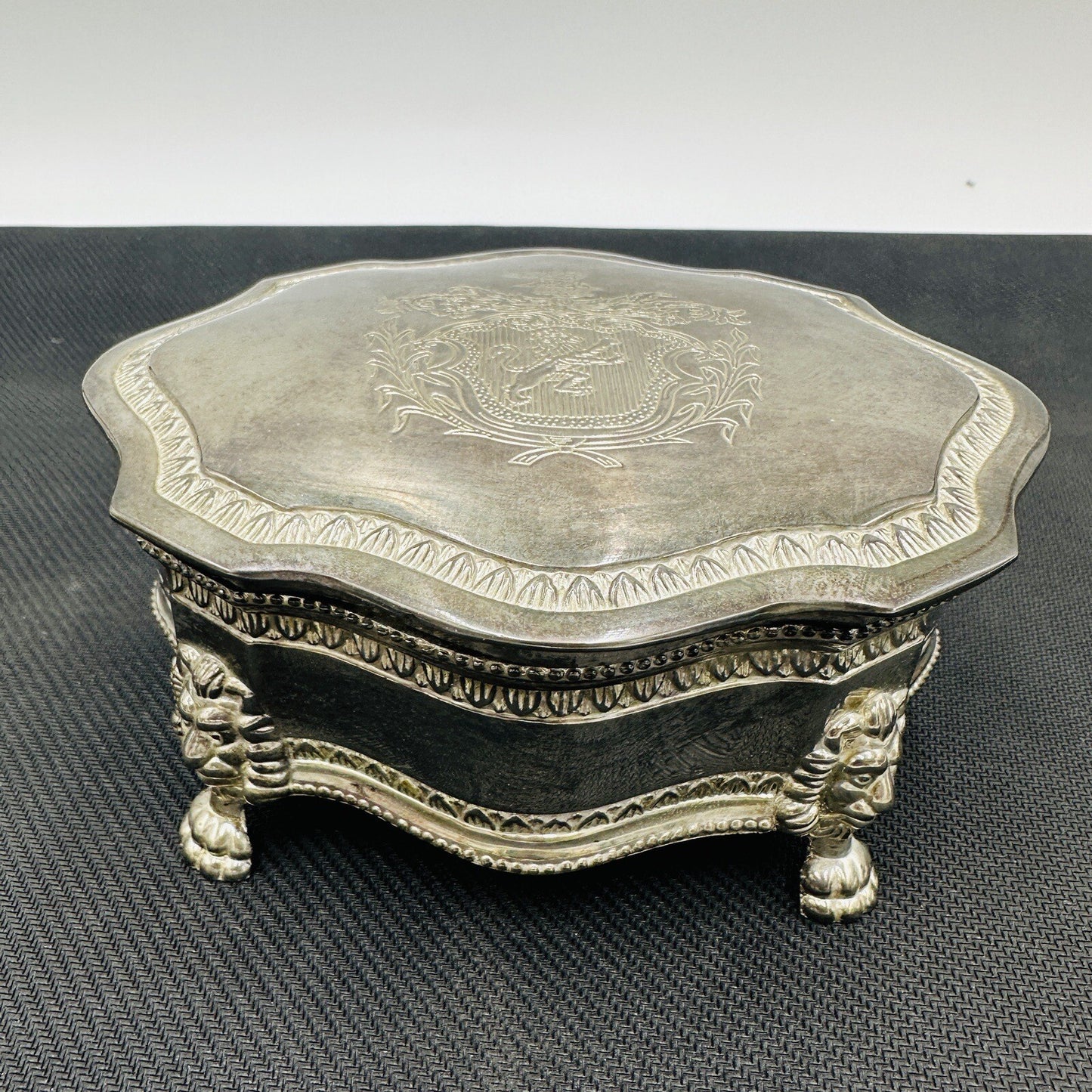 MCM Vintage Dieu Et Mon Droit British Royal Crest Silver Plate Jewelry Box