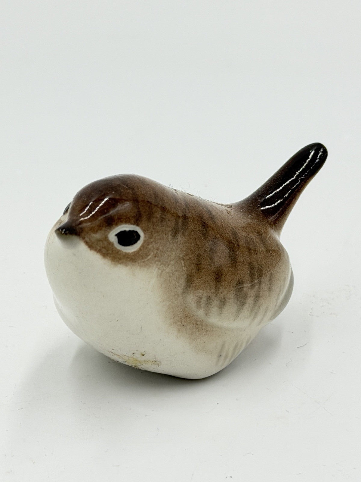 LOMONOSOV Porcelain Wren Birds Vintage Figurines Made USSR Hand Painted L203