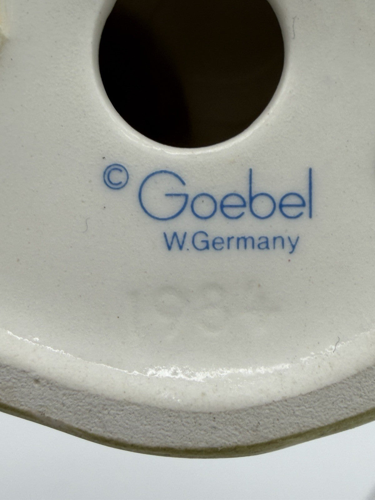 Hummel Goebel Germany Angel Cherub Sounds of the Mandolin Figurine 4”H