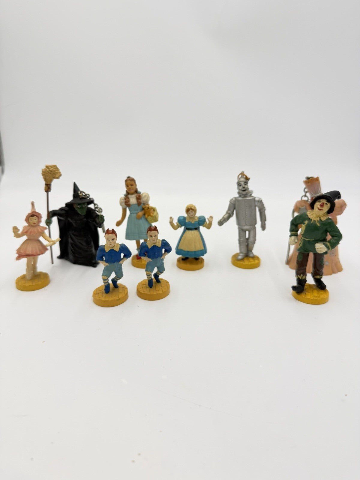 Vintage WIZARD of OZ SET of 9 figures 1939 Loew's Ren/1966 MGM/1987 88 Turner