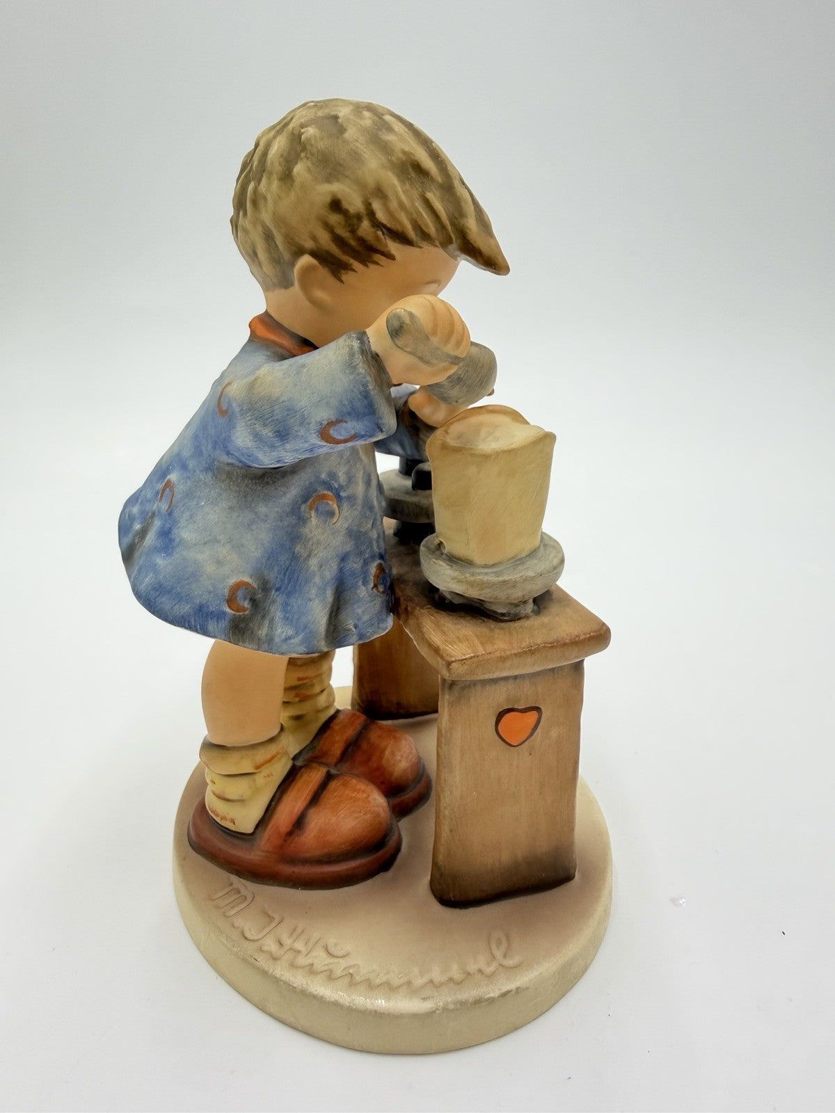 Hummel Goebel Figurine A Fair Measure #345 W. Germany Porcelain Painted Vtg 6”H