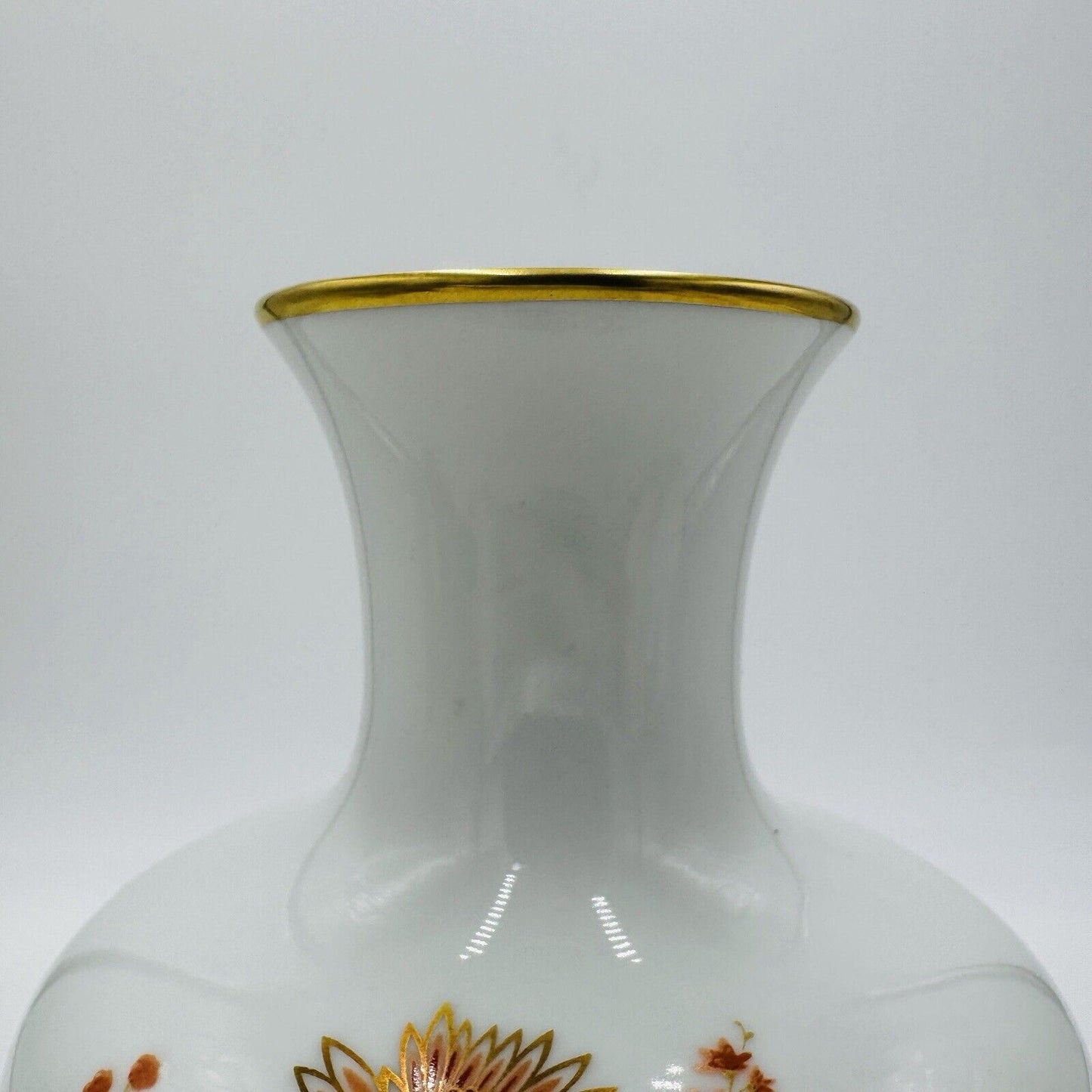 Rare Kaiser Germany Porcelain Floral Burgund Bud Vase 8.5”H Vintage Gold Rim