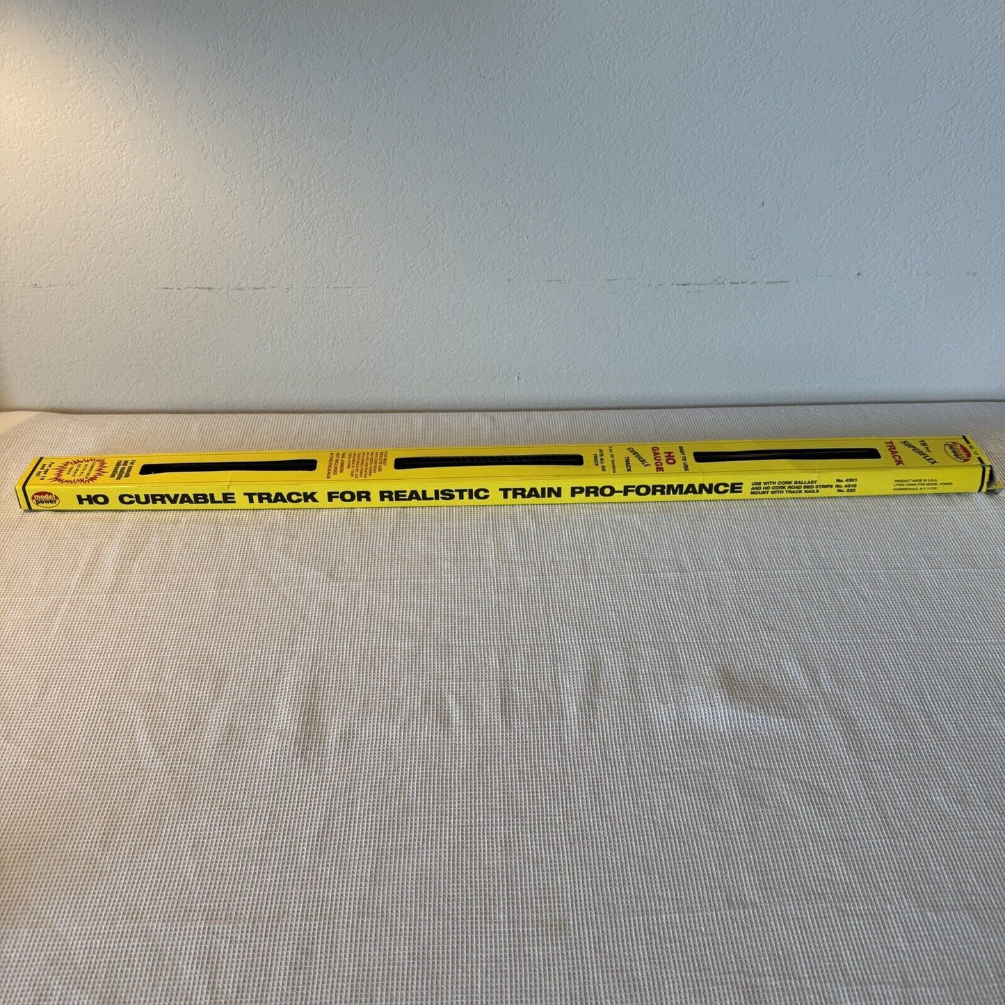 Model Power HO #117 Curvable Track 5 pcs 36" Total 15 Ft Train Track Cork Bed