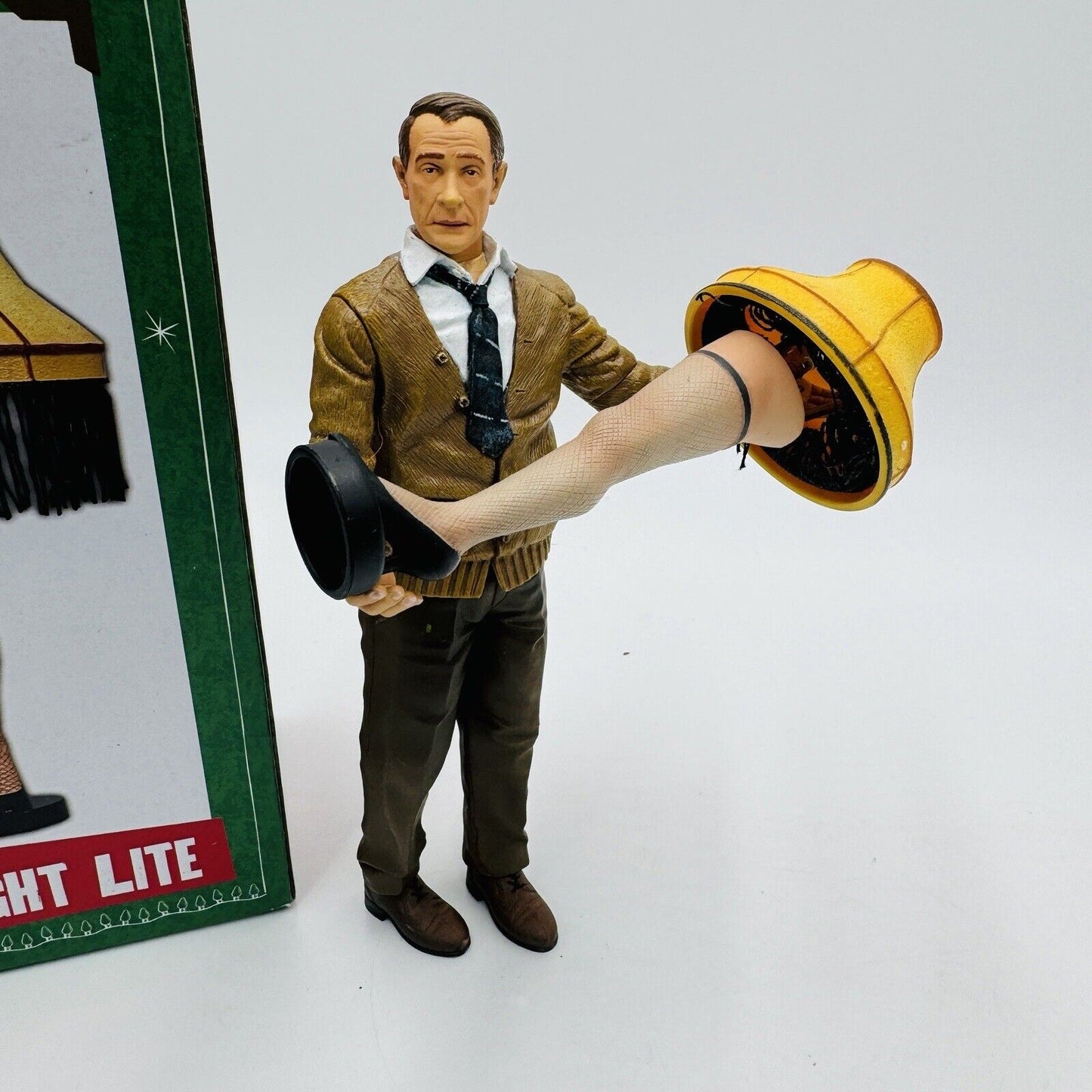 NECA A Christmas Story The Old Man Figure And Toy Leg Lamp 2008