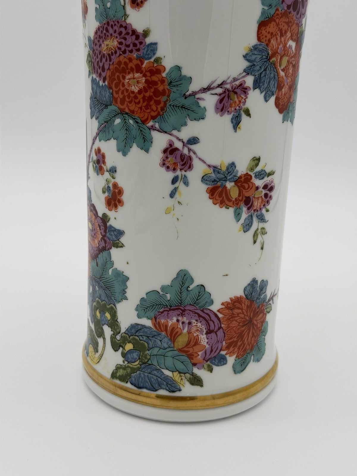 Lenox Porcelain USA SMITHSONIAN COLLECTION Saxony Vase Floral 11”H Vintage