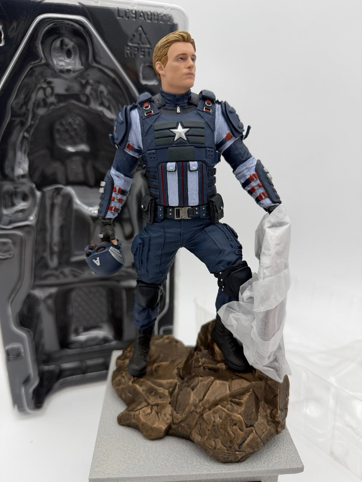 Marvel's Avengers Earth's Mightiest Edition 12" Captain America Action Figurine