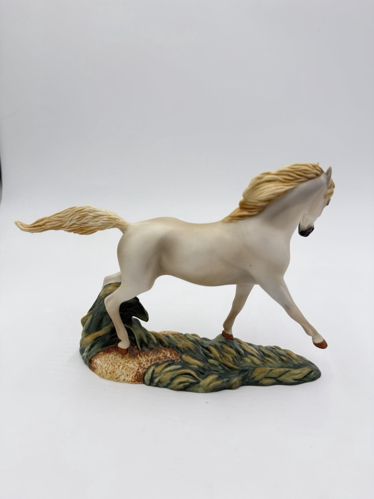 Franklin Mint Porcelain 1989 Great Horses of the World Camargue White Horse
