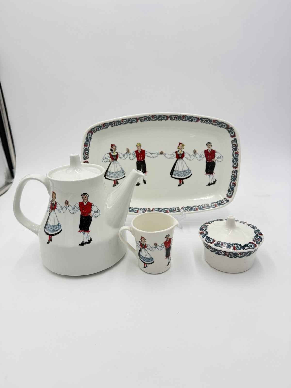 Vintage Figgjo Flint Hardanger Dancers Teapot Creamer Sugar Bowl Platter  Norway