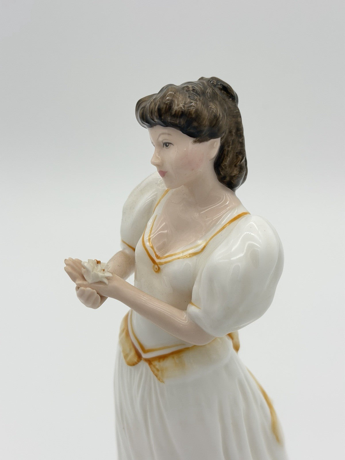 Royal Doulton England Porcelain Maria HN3381 Figurine Painted Rare 8”H Vintage