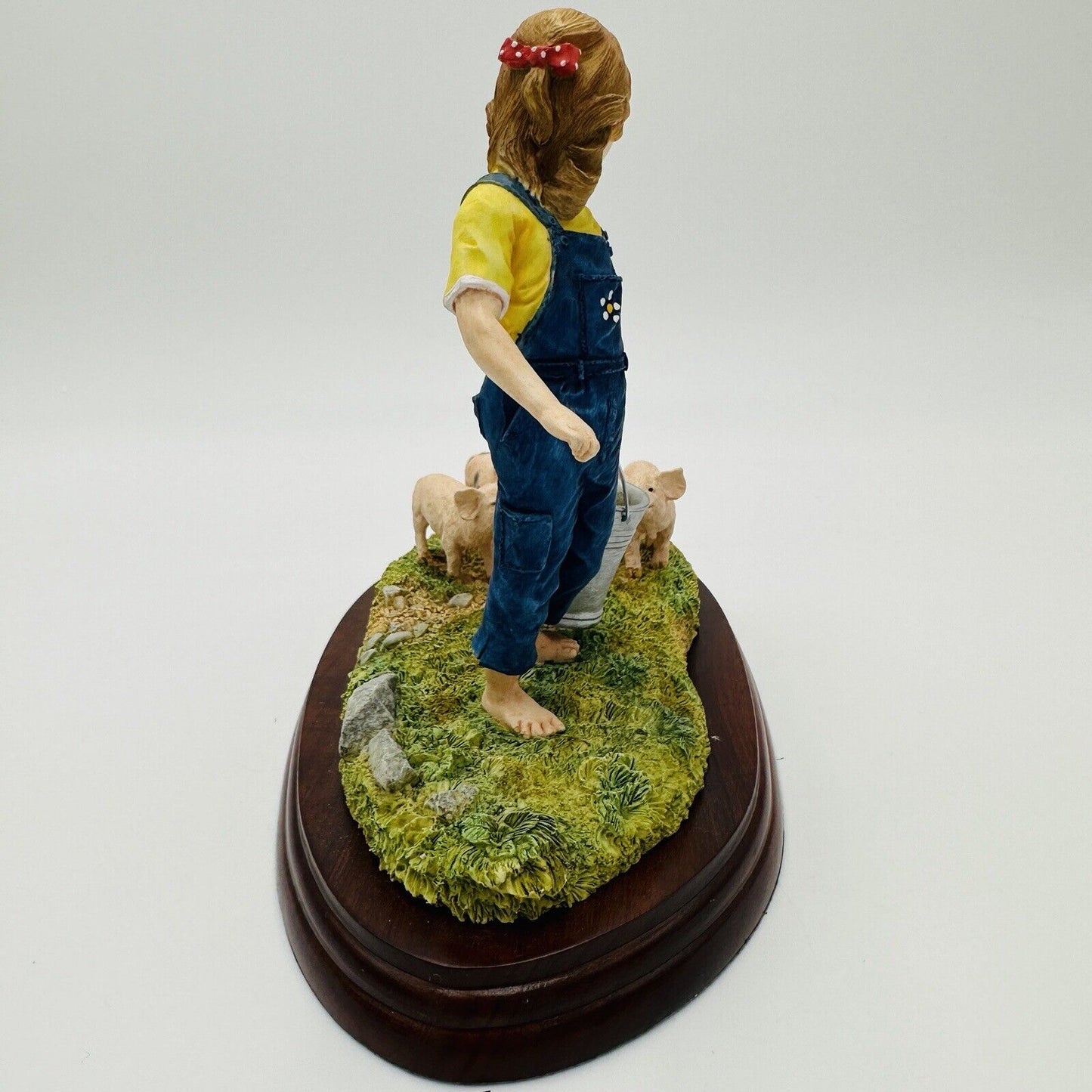 Border Fine Arts Figurine Young Farmer Feeding The Piglets A5030 Enesco Vintage