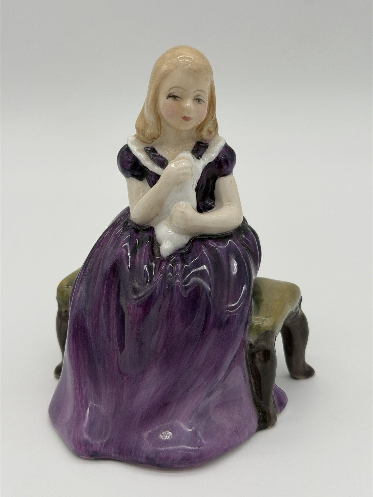 Royal Doulton England Porcelain Affection Figurine HN2236 Girl W/bunny