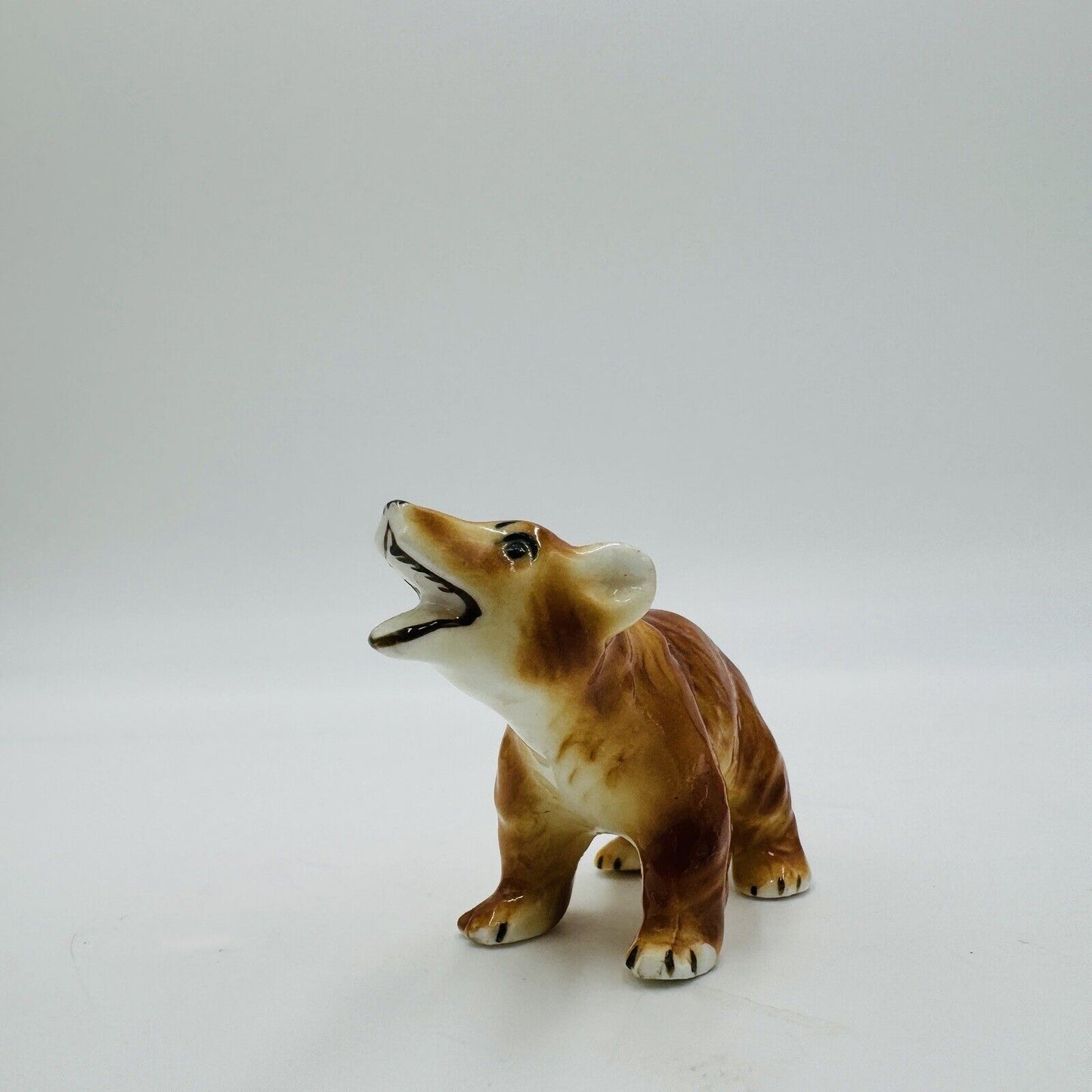 Rare Hagen Renaker Miniature Porcelain Bear Figurine